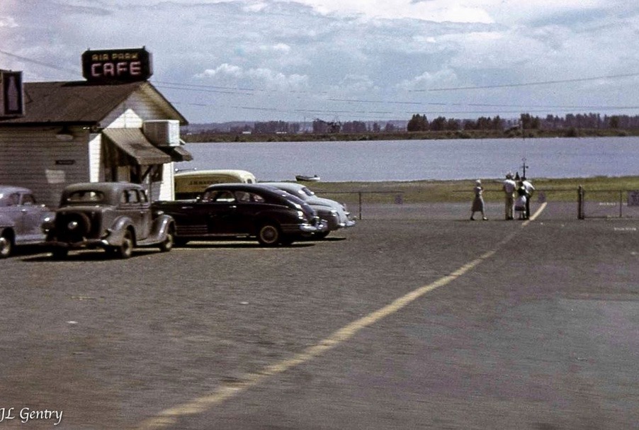 Airport Cafe during the Vanport Flood of 1948